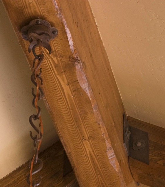 Lamp Hanger